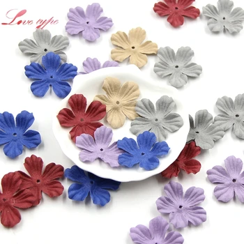 30 ADET Küçük Zarif Deri Çiçekler El Yapımı yapay çiçek Petal Düğün Dekor Scrapbooking DIY Zanaat Sahte Çiçek Malzemeleri