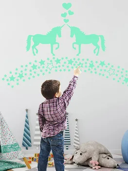 Karanlık duvar çıkartmaları Çocuklar İçin Bebek Yatak Odası Tavan Ev Dekor Aydınlık Yıldız Unicorn duvar çıkartmaları
