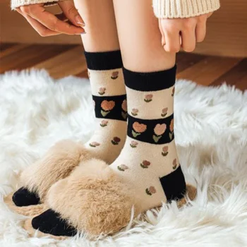 Uzun kalın yün çorap kadın moda sıcak tutmak sevimli baskı kış çorap soğuk direnci japon tarzı bacak ısıtıcıları Socken Calze